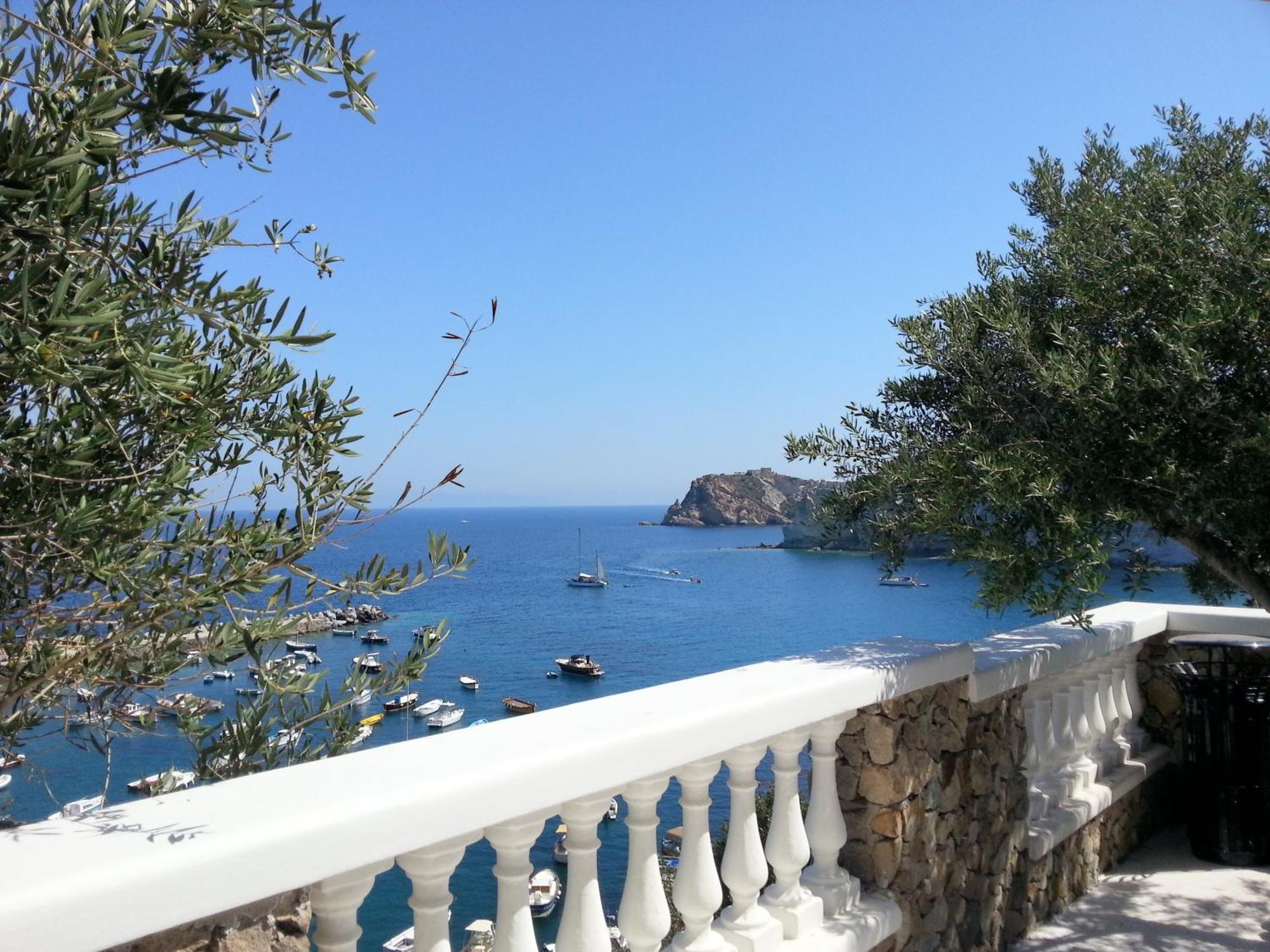Hotel Villaggio Dei Pescatori Ponza Exterior photo